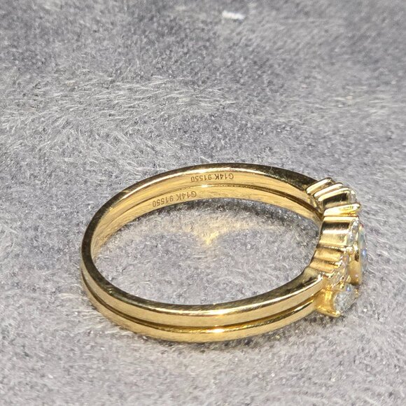 14K Yellow Gold Engagement Wedding Ring Set Moissanite EUC - Picture 4 of 6